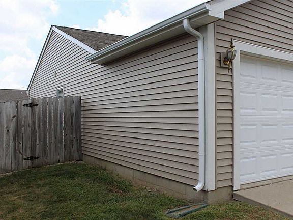 4th image of 410 S Brookfield Dr