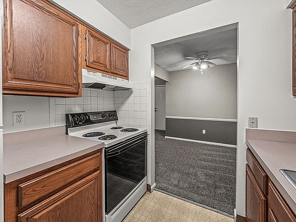 Energy-Efficient Appliances in Select Homes