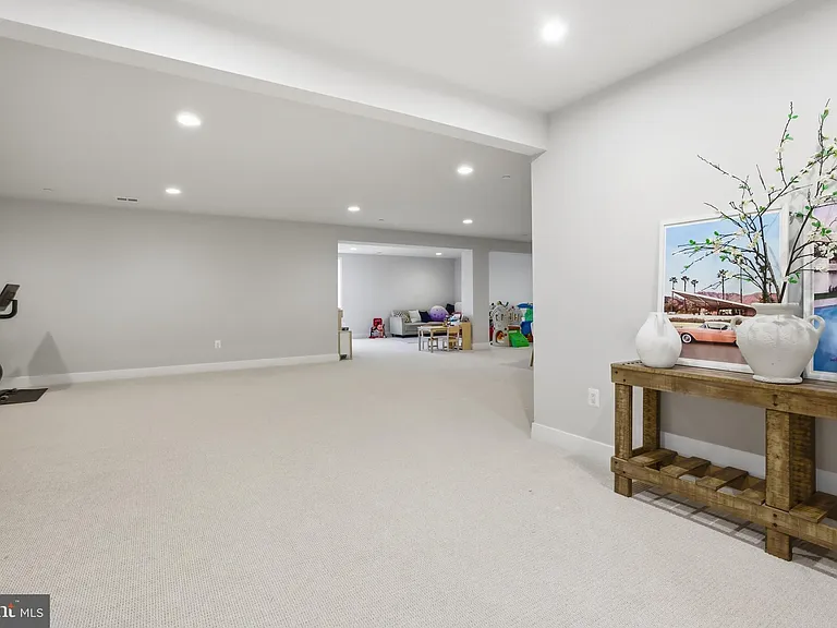 9725 Lantana Way — Photo 47