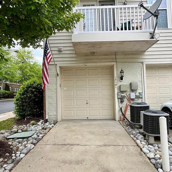 15181 Leicestershire St — Photo 25
