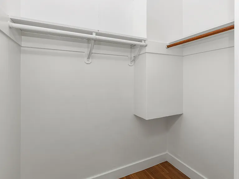3260 Gough St #205 — Photo 6