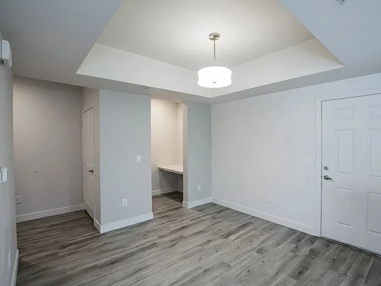 Colton Apartments — Photo 26