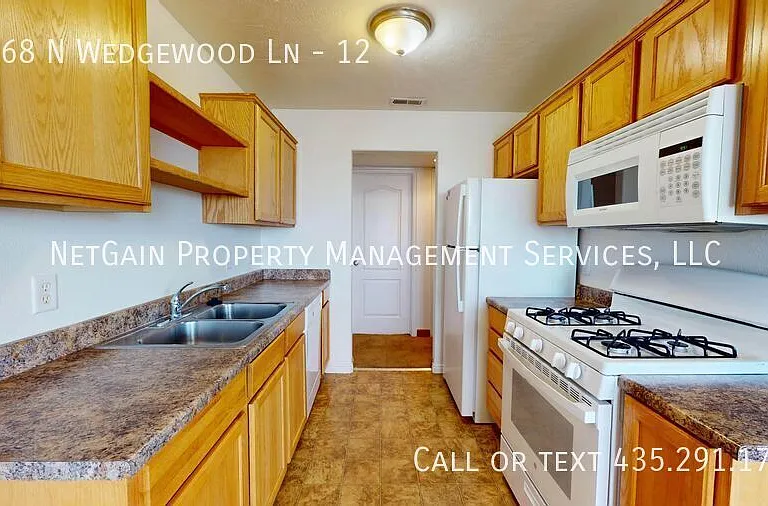 1768 N Wedgewood Ln #12 — Photo 5