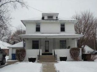 621 S 5th St, Watseka, IL 60970