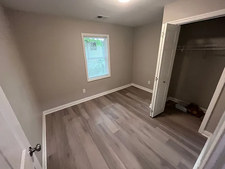 361 Holmes St — Photo 8