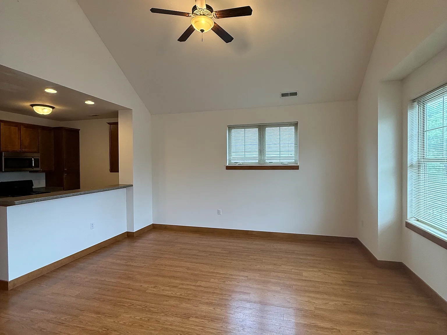 1205 Mound St — Photo 3
