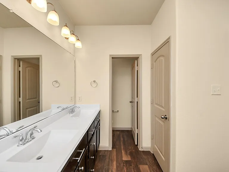 5234 Corbridge Glen Ct — Photo 14