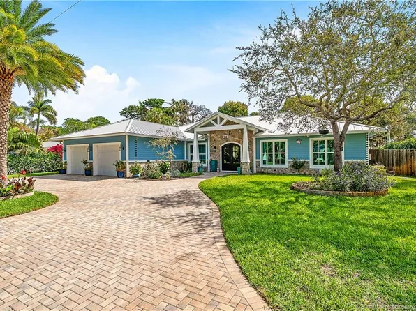 305 SE Flamingo Ave, Stuart, FL 34996