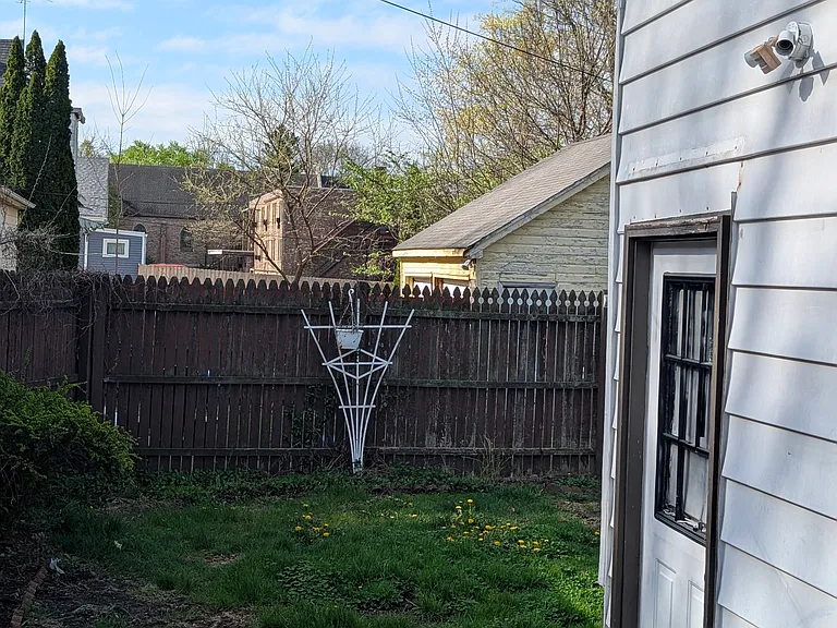 1108 E Arcadia Ave — Photo 23