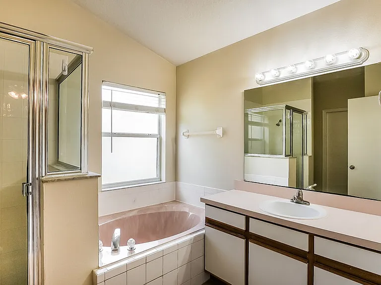 1289 Himalayan Ct — Photo 9