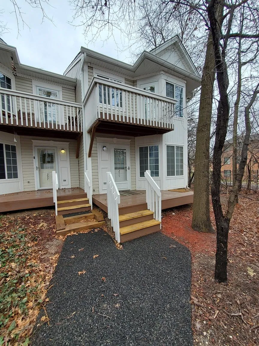 299 W Treehouse Ln — Photo 1