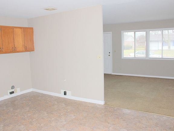 4th image of 4418 Nowak Ave