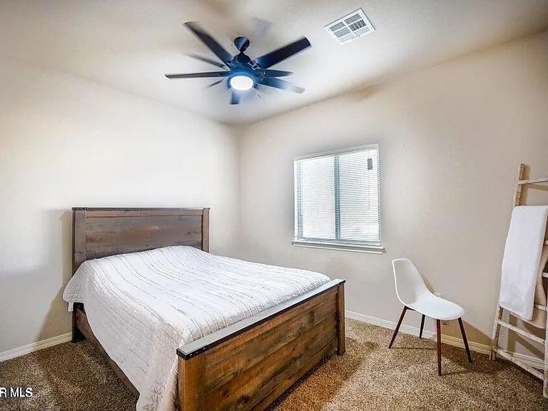 2105 Tim Foster St — Photo 18