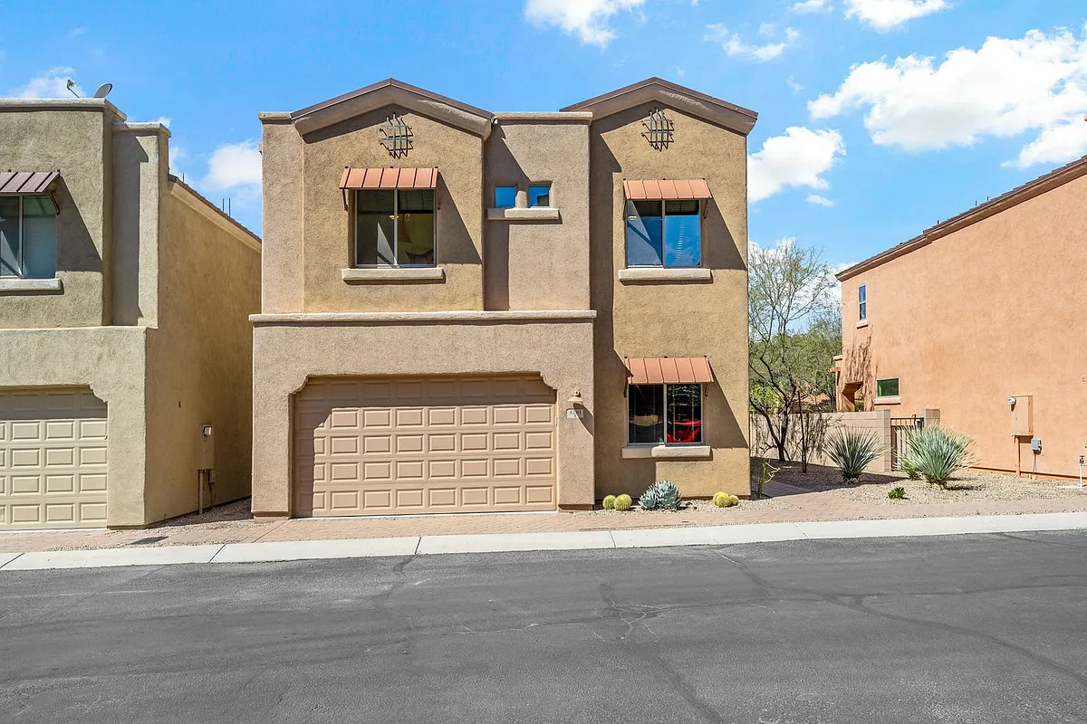 Building Photo - 4261 N Golden Ridge Ln
