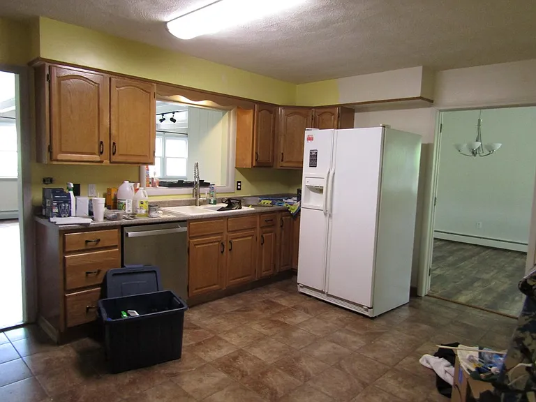 1820 Shiffler Ave — Photo 8