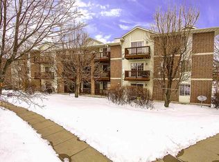 434 W Side Dr, Iowa City, IA