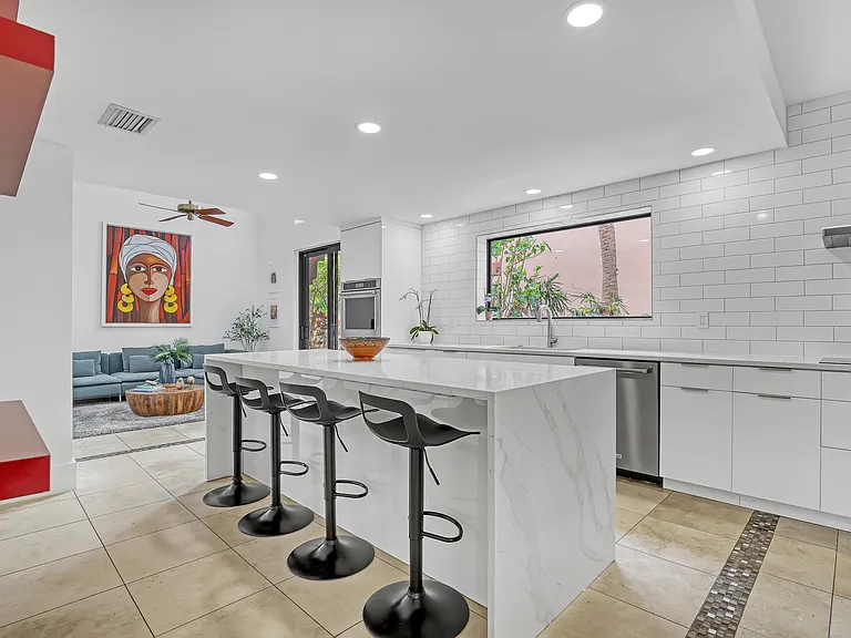 6532 Via Rosa — Photo 10