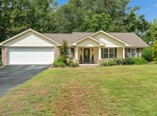 183 Martha Robinson Rd, Ellisville, MS 39437