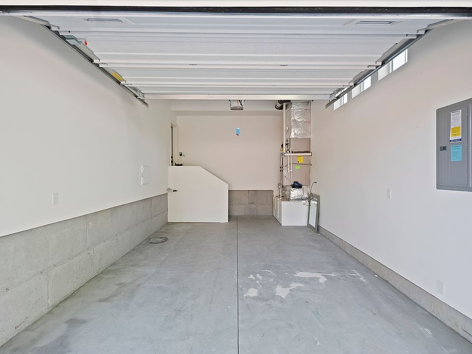 1st image of 515 E Singletrack Ln