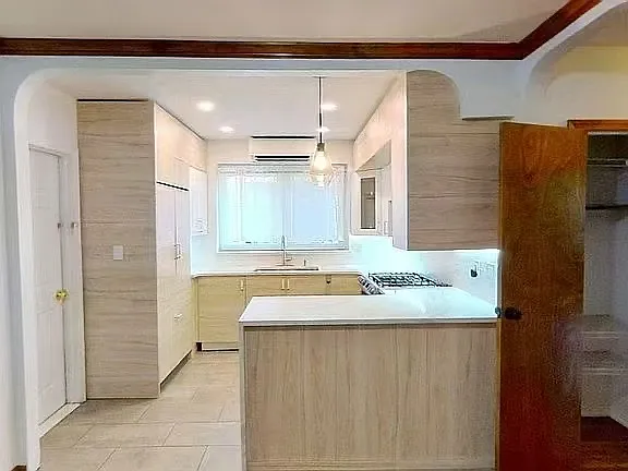 2 bed, 1.5 bath, 1000 sqft, $3,000 — Photo 2