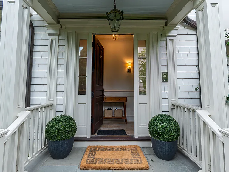 250 Milbank Ave #B — Photo 8