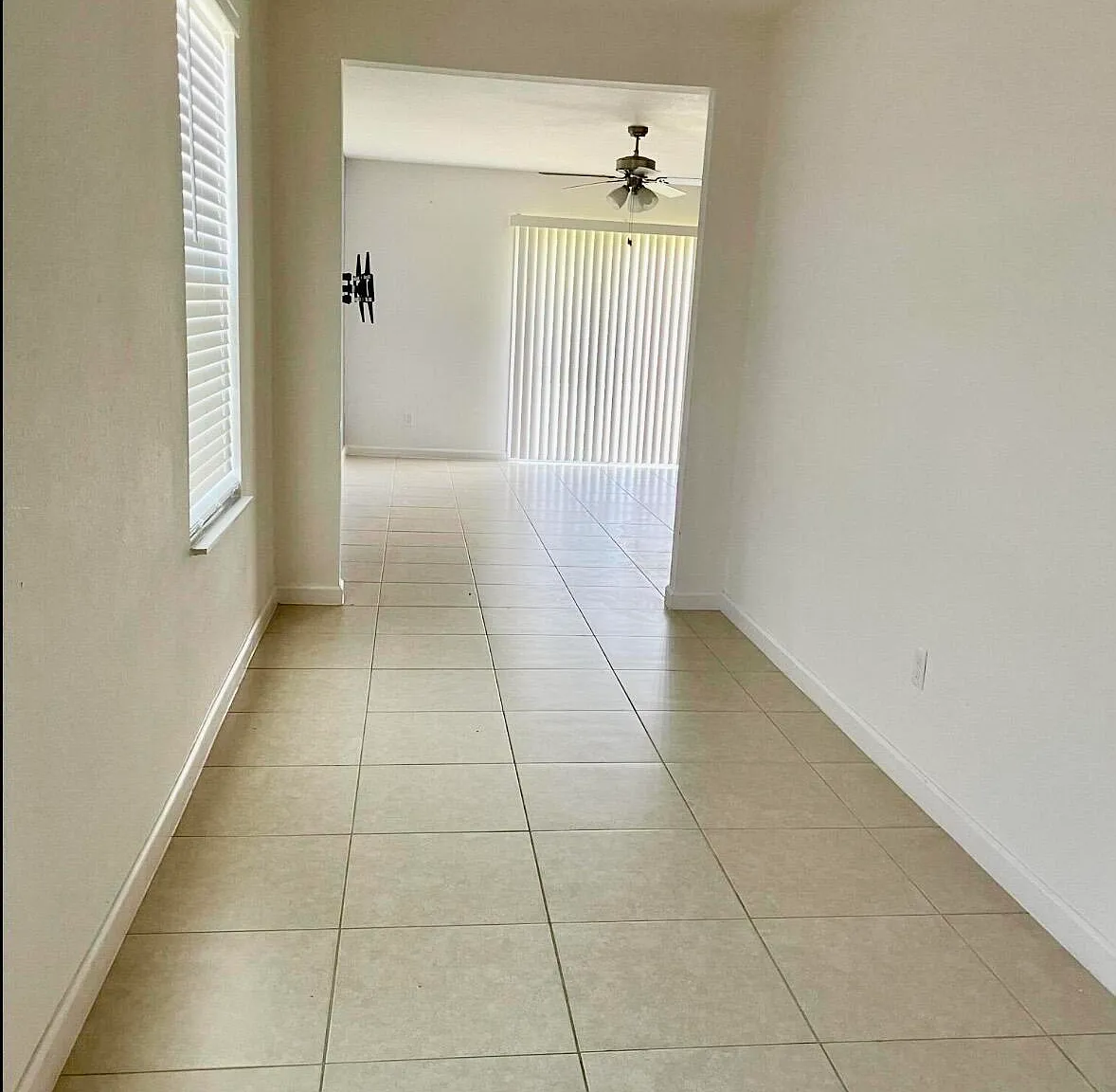 4 bed, 2.5 bath, 1783 sqft, $2,195 — Photo 2