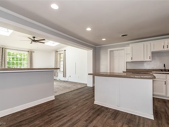 2nd image of 33440 Willowick Dr