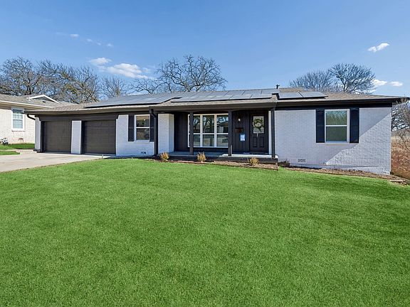 2nd image of 808 Lee Dr