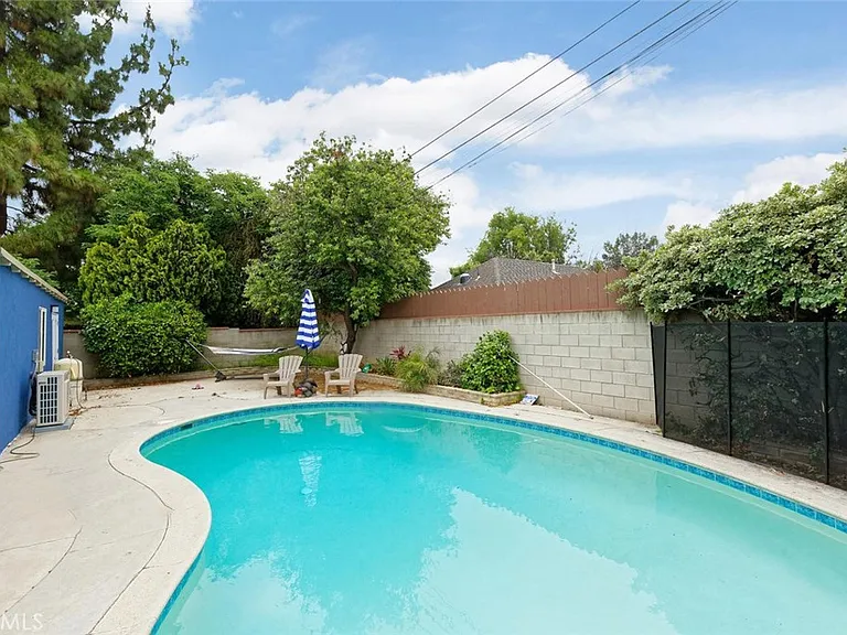 15744 Hart St — Photo 21