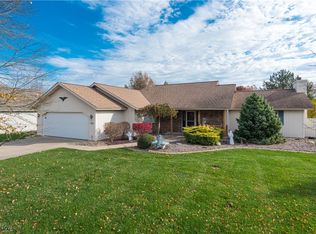8773 Mosswood Cir, North Ridgeville, OH 44039