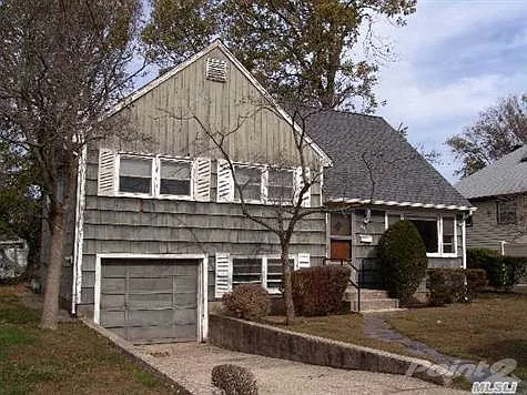 171 Lindbergh Ave photo 1