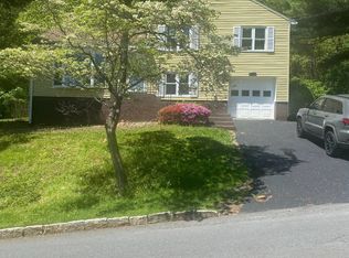 21 Kent Rd, White Plains, NY 10603