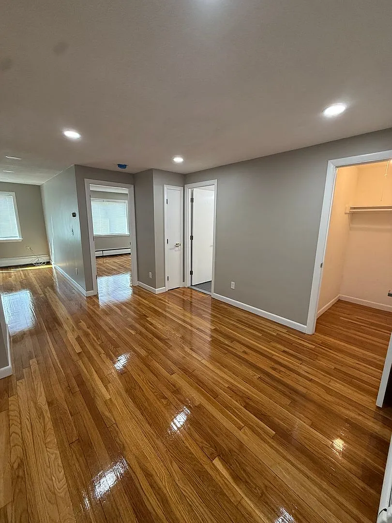 Good Deal in JP! 1-Bed with Heat/HW Incl — Photo 3