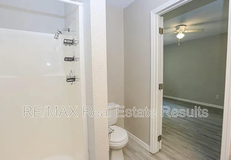 205 White Oak Dr NE #C — Photo 19