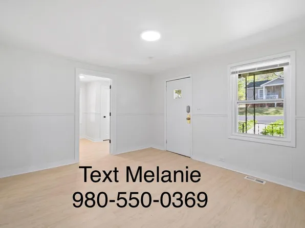 435 S College St, Dallas, NC 28034