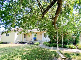 830 W 2nd St, Maryville, MO 64468