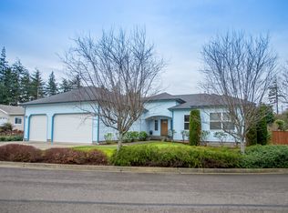 2704 Alder Ridge Dr, North Bend, OR 97459