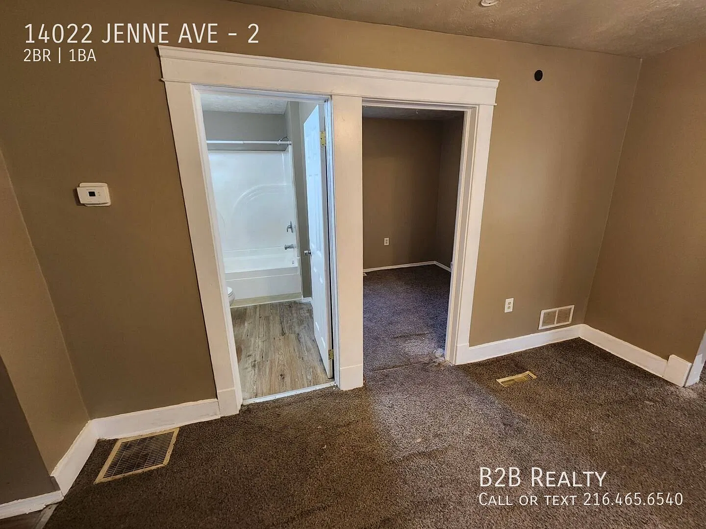 Available Now: Cozy 2-Bedroom Multi-Family Home in a Prime Location — Photo 3