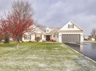 6226 Alyssum Ln, Ontario, NY 14519