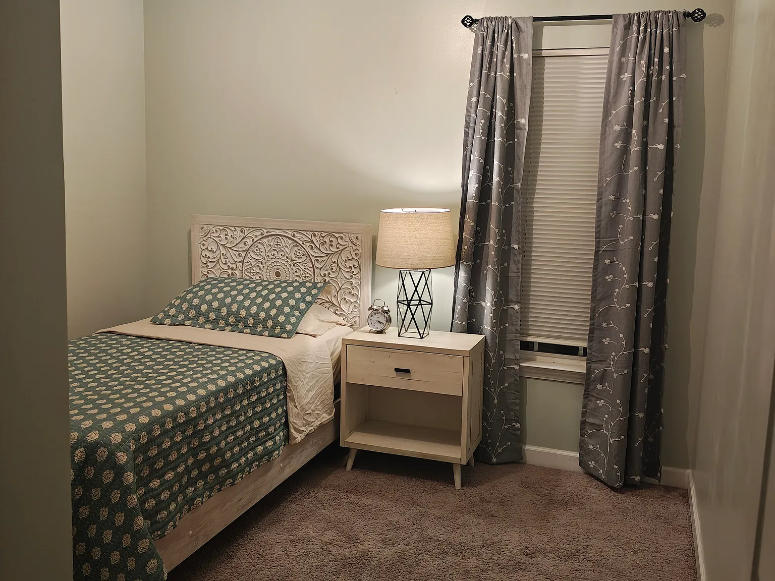 3 bed, 2.5 bath, 1766 sqft, $750 — Photo 3