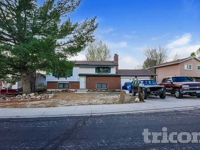 3310 Red Onion Cir — Photo 1