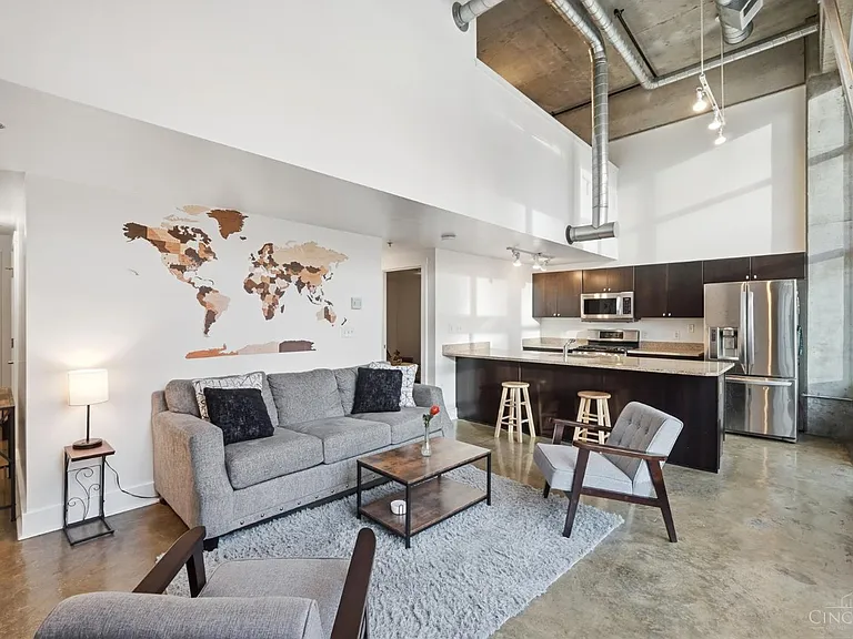 353 W 4th St #209 — Photo 6