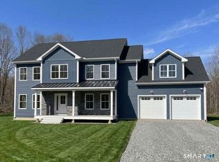 20 Oakcrest Rd, Oxford, CT 06478