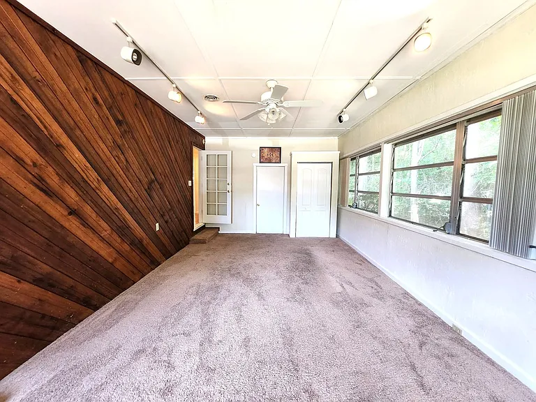 1226 Brandt Dr — Photo 10