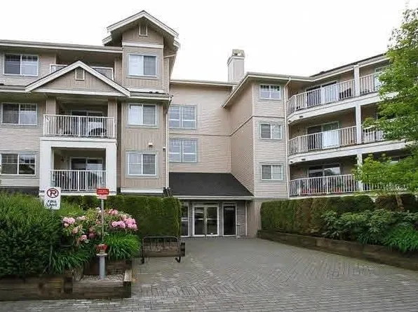 19388 65th Ave, Surrey, BC V4N 5S1