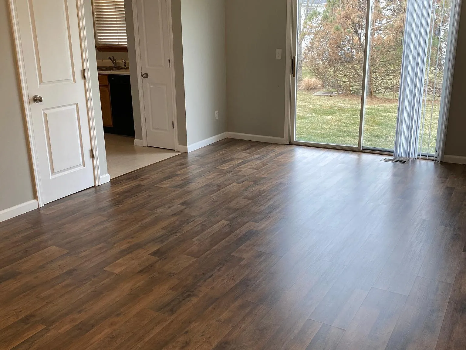 2 bed, 1275 sqft, $1,795 — Photo 2