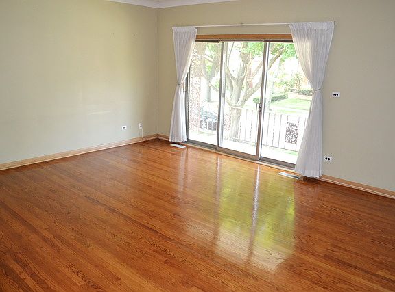5th image of 1709 N 75th Ave