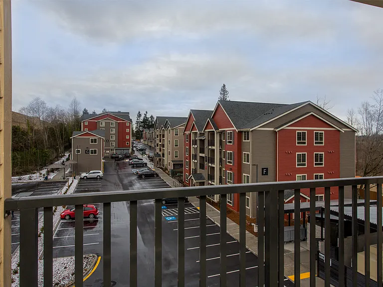 Scriber Creek Apartments — Photo 11