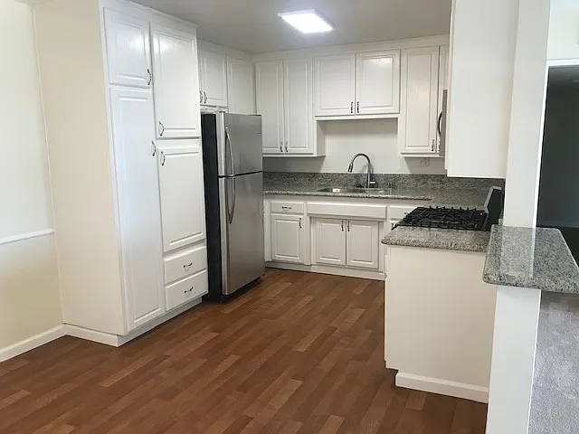Boulevard Apts — Photo 13