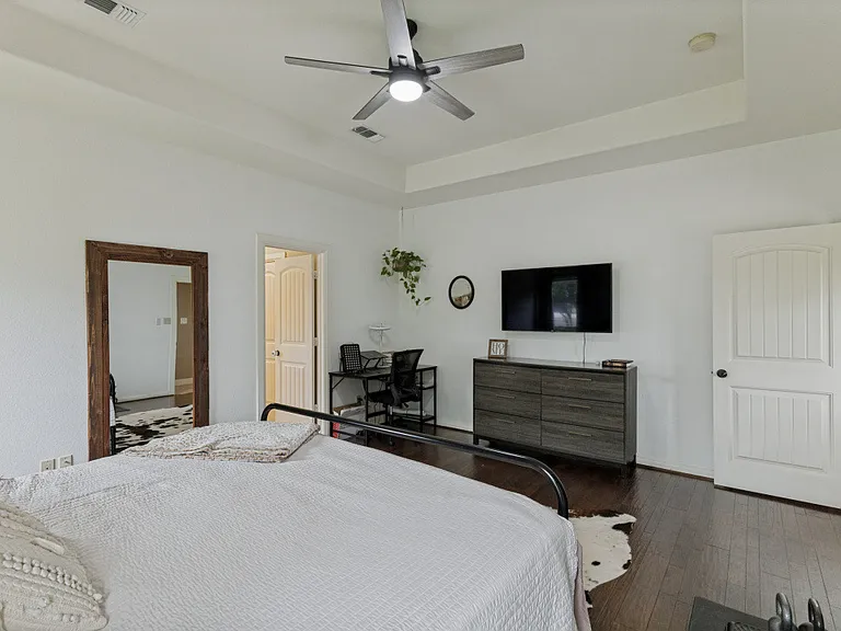 5584 Justine Pl — Photo 21